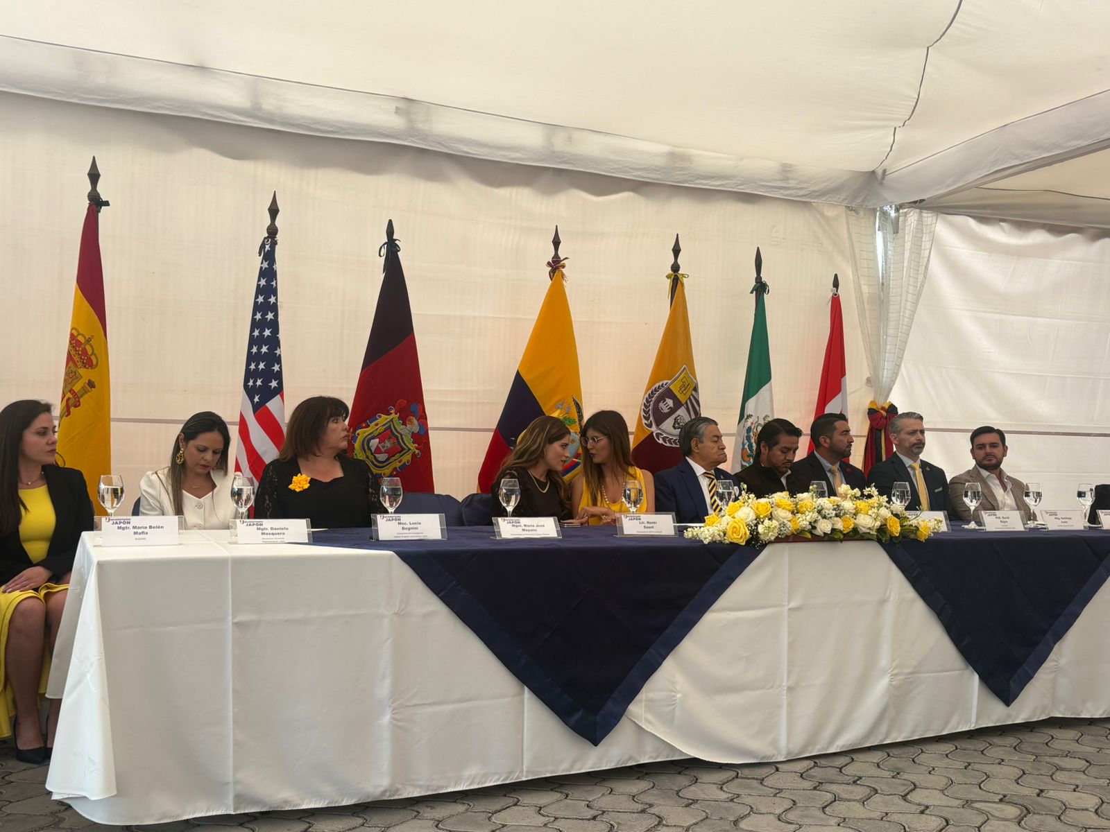 Firma de convenio Instituto Japón y Artesanos AI Smart Education